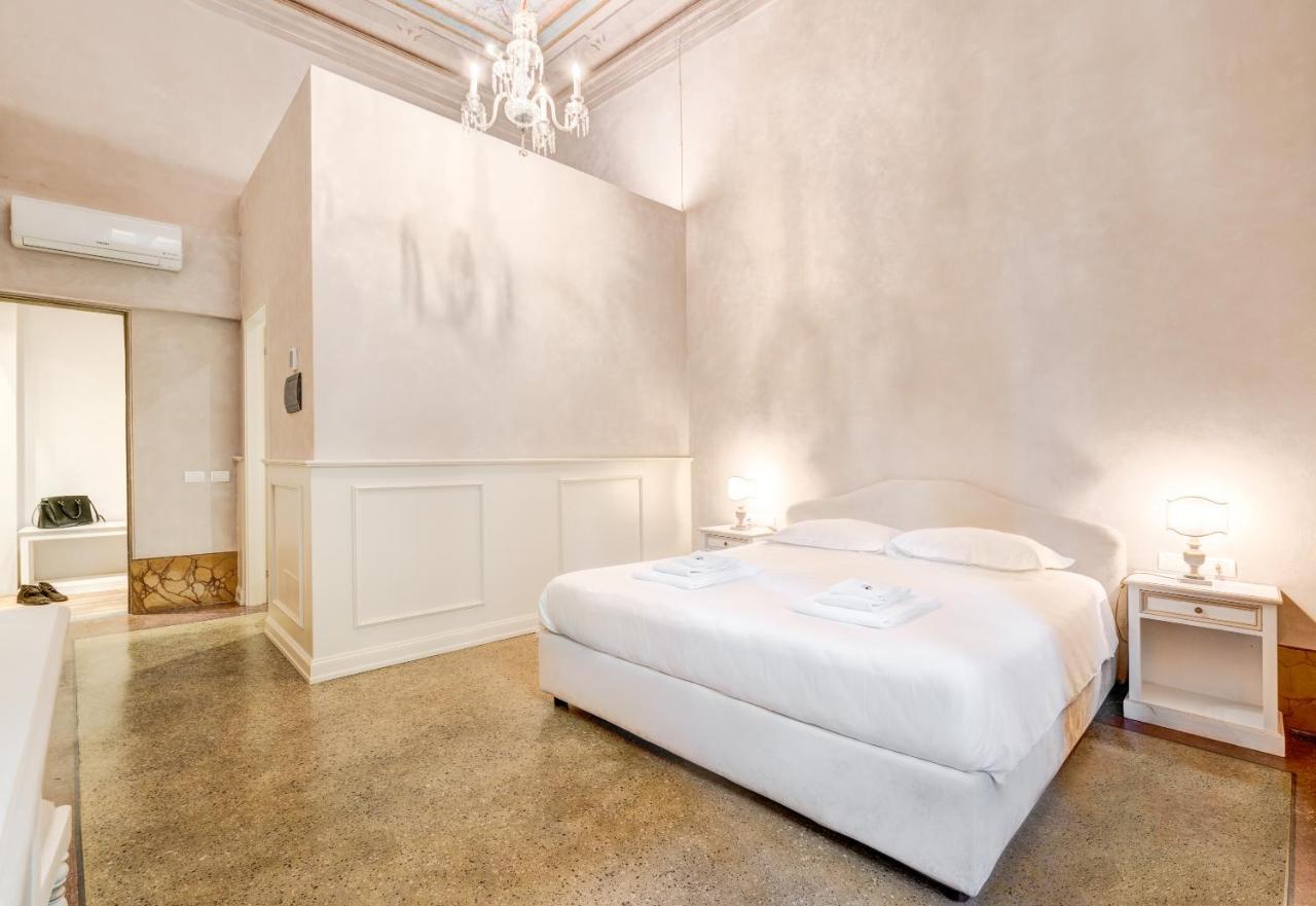 Palazzo D'Oltrarno - Residenza D'Epoca Bed & Breakfast Florence Ngoại thất bức ảnh